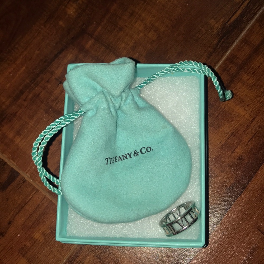 Tiffany&Co Atlas Ring White Gold, Roman Num, Sz 8